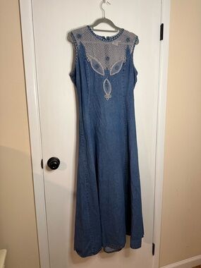 Sleeveless Tower Hill Collection Vintage Blue Denim Maxi Dress with Lace Yoke
